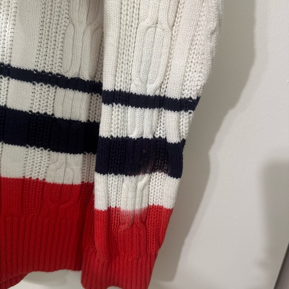 Tommy Hilfiger v line sweater - Picture 3 of 3